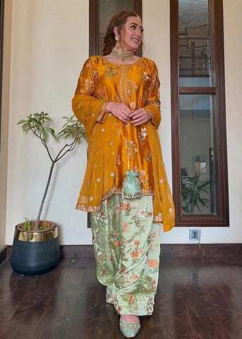 LAAM Wear by MOMINA IQBAL