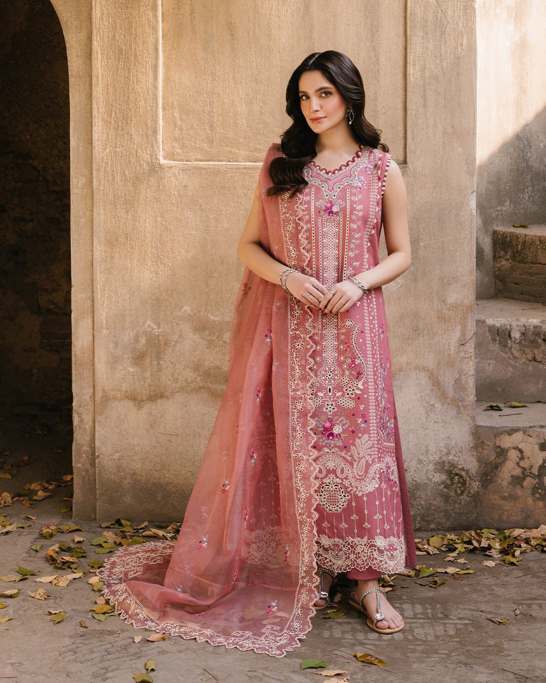 BRAND NAME* FIONA

_WEAR BY THE GORGEOUS ACTRESS