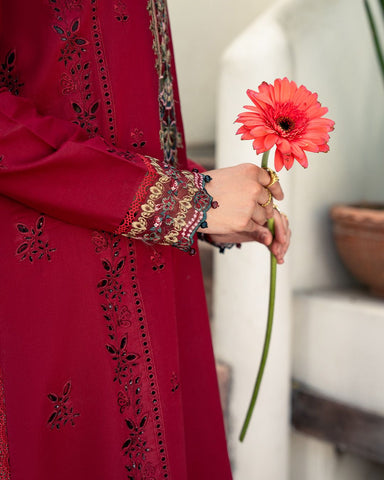 IZEL_WEAR BY THE GORGEOUS ACTRESS
