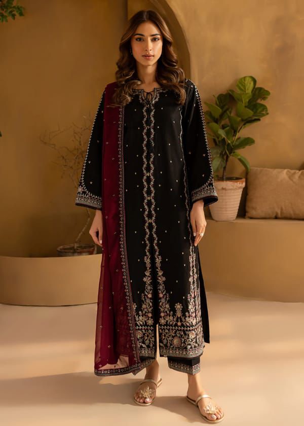 BRAND NAME* BATIK

_WEAR BY THE GORGEOUS ACTRESS
