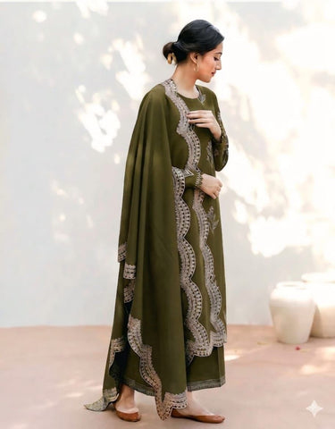 MAHRANI
WEAR BY THE GORGEOUS ACTRESS