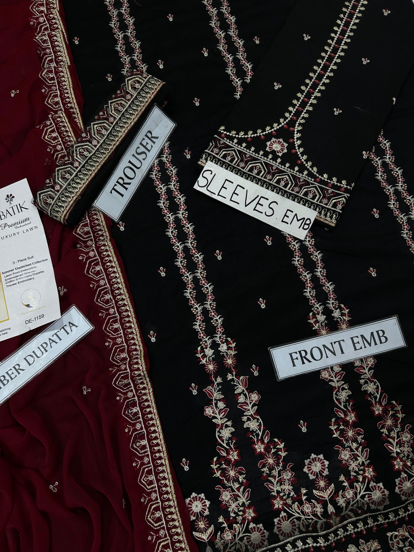 BRAND NAME* BATIK

_WEAR BY THE GORGEOUS ACTRESS