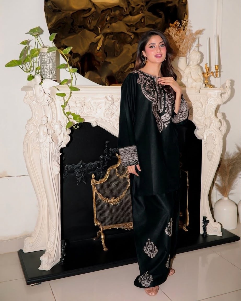 URGE_ Elegance Redefined – Silk Edition